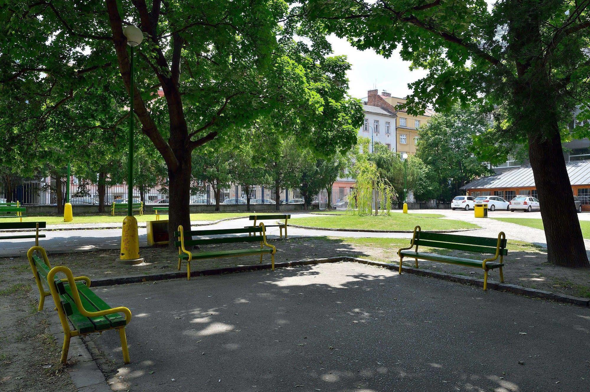 Ambiente Serviced Apartments - Dunajska Bratislava Exterior photo