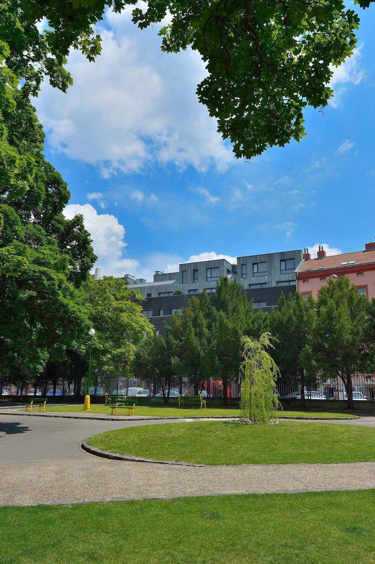 Ambiente Serviced Apartments - Dunajska Bratislava Exterior photo