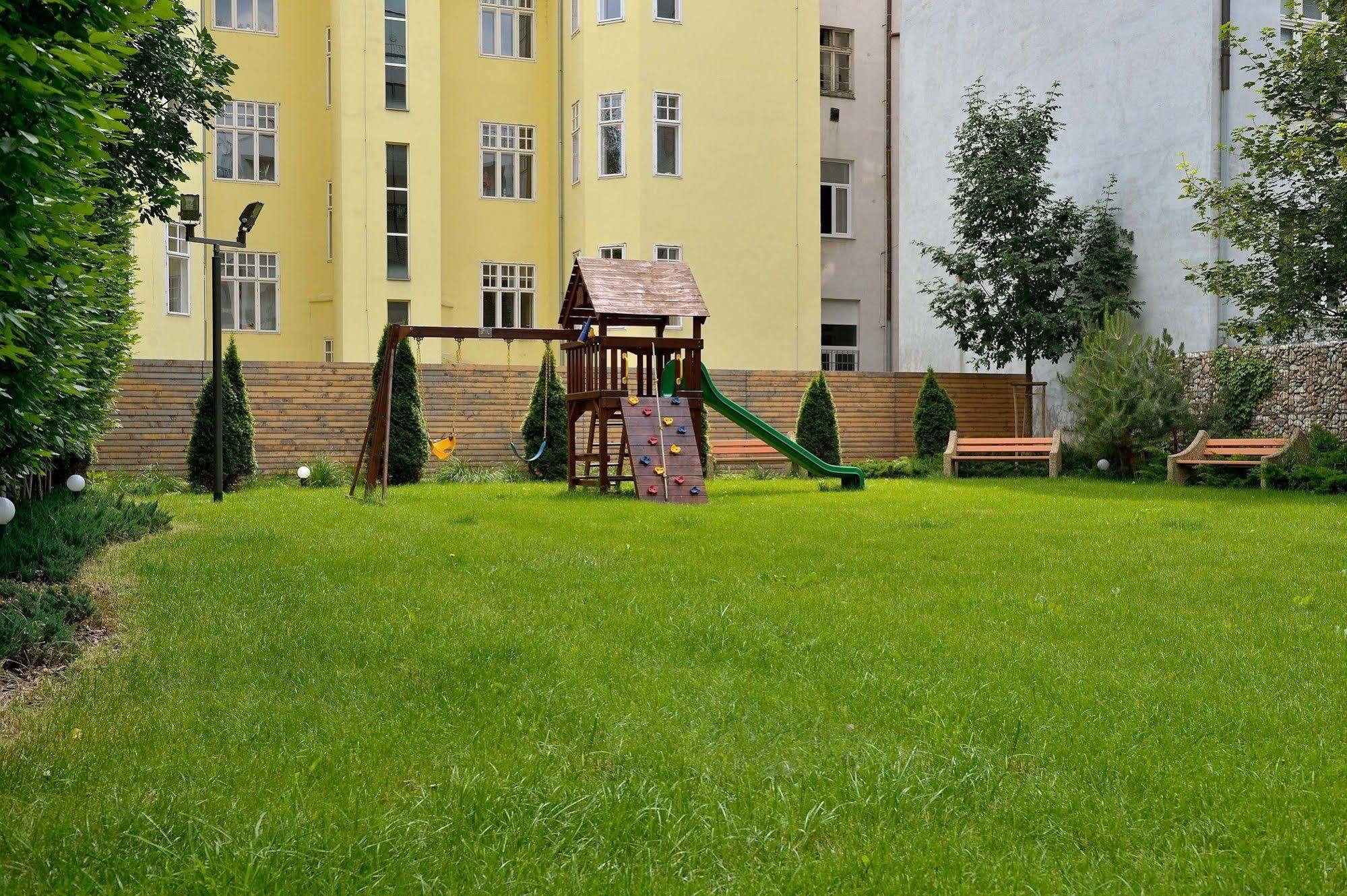 Ambiente Serviced Apartments - Dunajska Bratislava Exterior photo